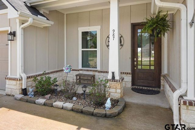 987 Adams, Chandler, TX 75758
