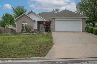 2731 N Iowa Avenue, Joplin, MO 64801
