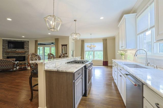 1011 Squire Valley Drive, Villa Hills, KY 41017