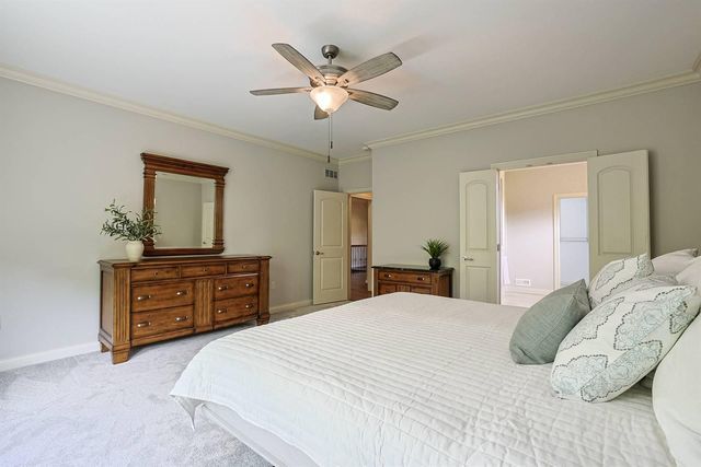 1011 Squire Valley Drive, Villa Hills, KY 41017