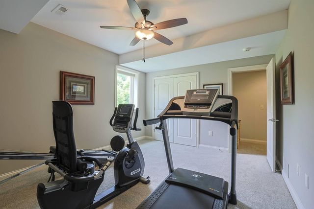 1011 Squire Valley Drive, Villa Hills, KY 41017