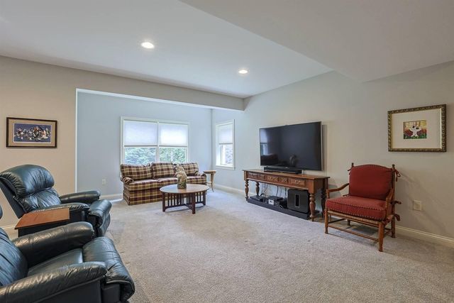 1011 Squire Valley Drive, Villa Hills, KY 41017