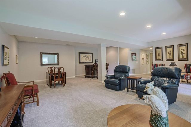 1011 Squire Valley Drive, Villa Hills, KY 41017