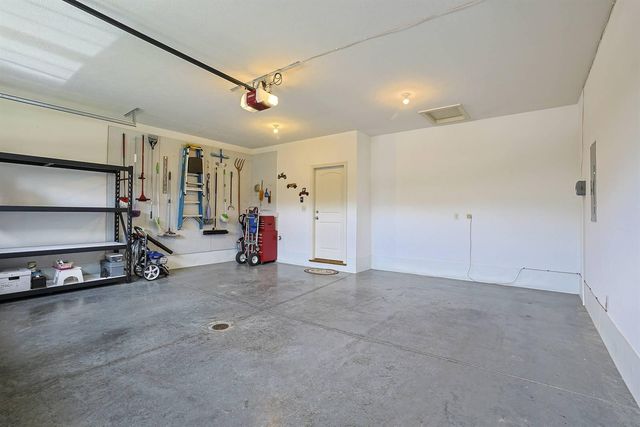 1011 Squire Valley Drive, Villa Hills, KY 41017
