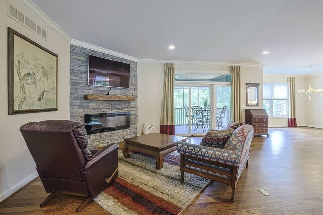 1011 Squire Valley Drive, Villa Hills, KY 41017