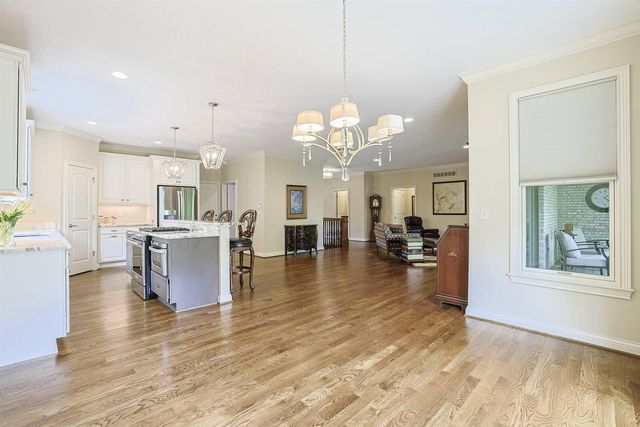 1011 Squire Valley Drive, Villa Hills, KY 41017