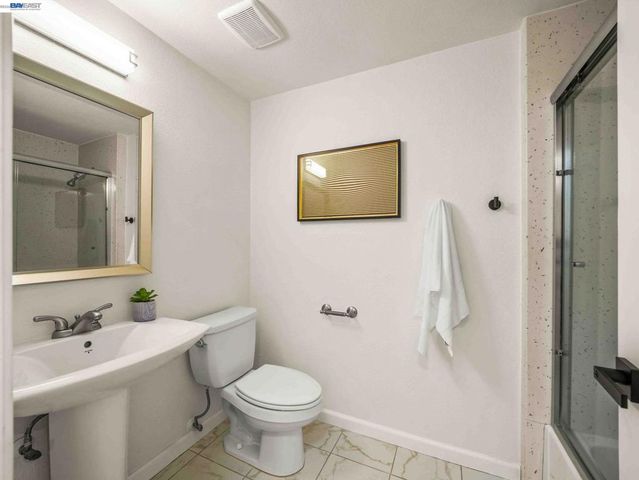 34219 Kenwood Dr, Fremont, CA 94555