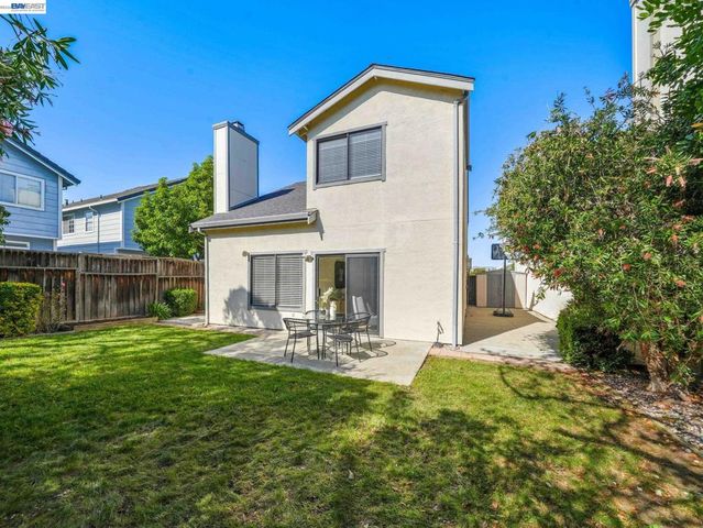 34219 Kenwood Dr, Fremont, CA 94555