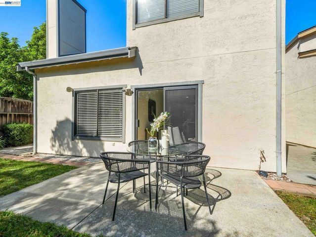 34219 Kenwood Dr, Fremont, CA 94555