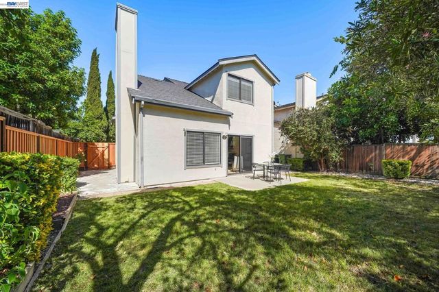 34219 Kenwood Dr, Fremont, CA 94555