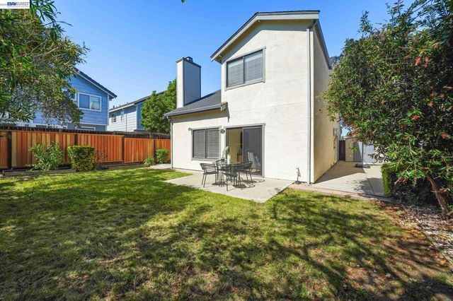 34219 Kenwood Dr, Fremont, CA 94555