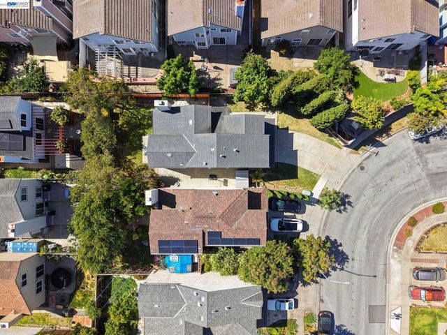 34219 Kenwood Dr, Fremont, CA 94555