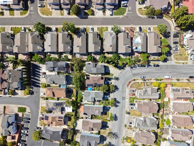 34219 Kenwood Dr, Fremont, CA 94555