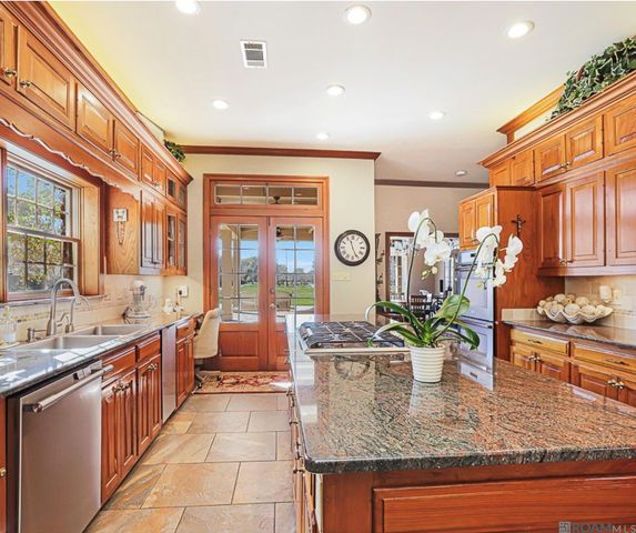 13505 N Amiss Rd, Baton Rouge, LA 70810