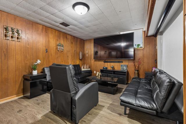 2706 Aldrich Avenue N, Minneapolis, MN 55411