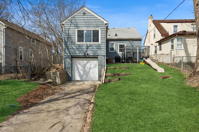 2706 Aldrich Avenue N, Minneapolis, MN 55411