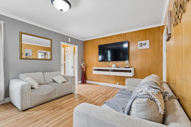 2706 Aldrich Avenue N, Minneapolis, MN 55411