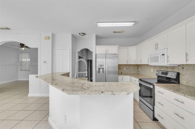 4873 NW 107th Path, Doral, FL 33178