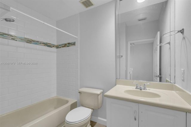4873 NW 107th Path, Doral, FL 33178