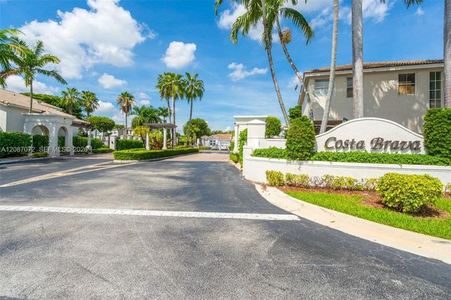 4873 NW 107th Path, Doral, FL 33178