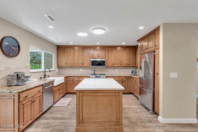 62 Lucero Street, Thousand Oaks, CA 91360
