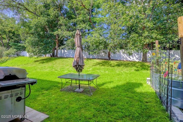 111 Joan Court, Jackson, NJ 08527