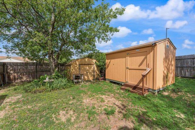 6244 Skylark Lane, Watauga, TX 76148