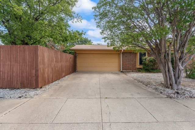 6244 Skylark Lane, Watauga, TX 76148
