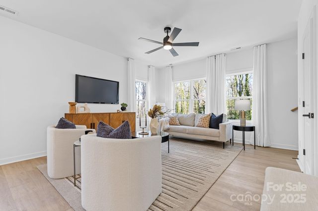 3924 Hager Drive, Charlotte, NC 28208