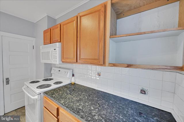 382 SUNSET RD, Reading, PA 19611