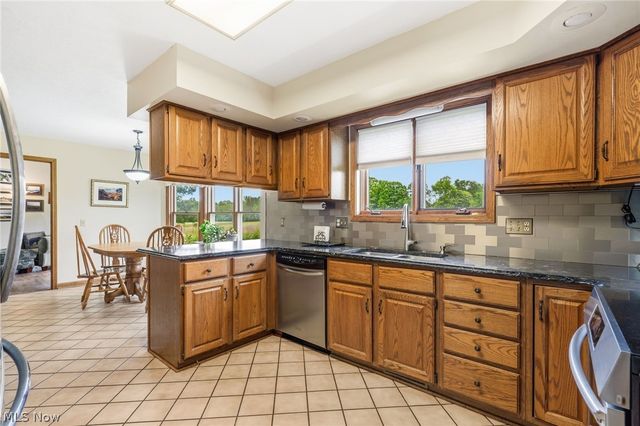 4839 Manchester Avenue SW, Navarre, OH 44662