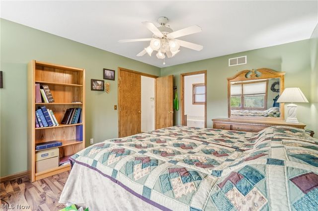 4839 Manchester Avenue SW, Navarre, OH 44662