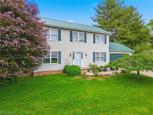 4839 Manchester Avenue SW, Navarre, OH 44662