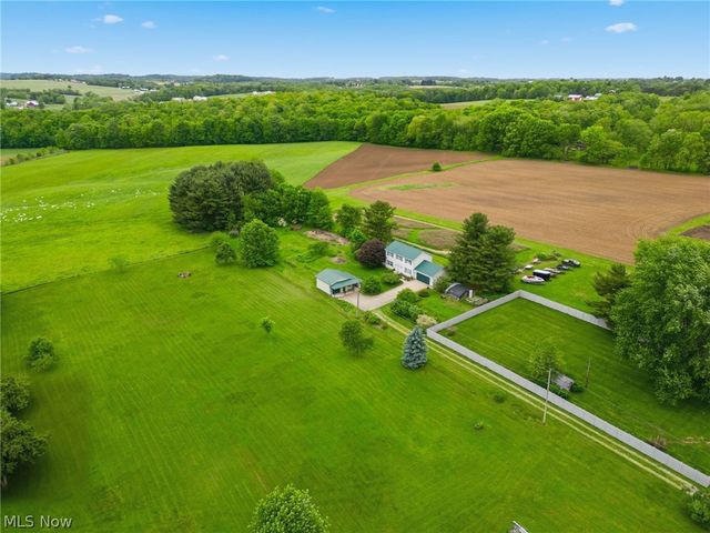 4839 Manchester Avenue SW, Navarre, OH 44662
