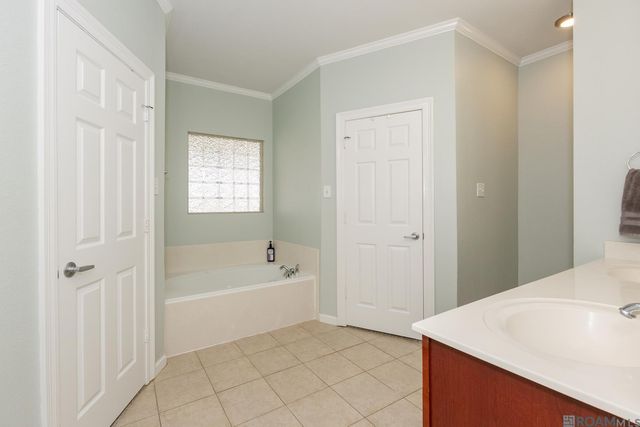 37406 Cypress Trace Ave, Geismar, LA 70734