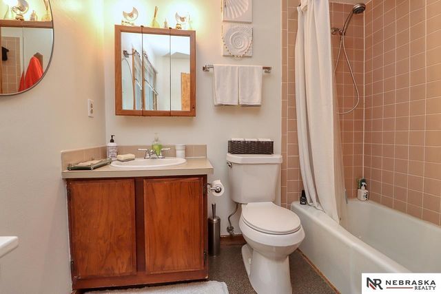 3440 S 39th Street, Lincoln, NE 68506