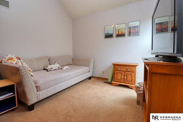 3440 S 39th Street, Lincoln, NE 68506