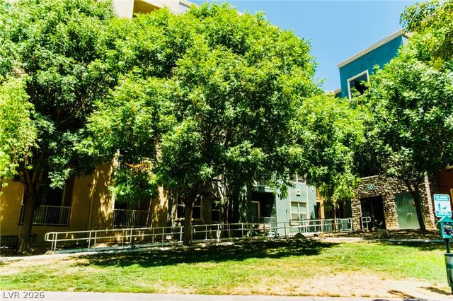 50 East Serene Avenue 105, Las Vegas, NV 89123