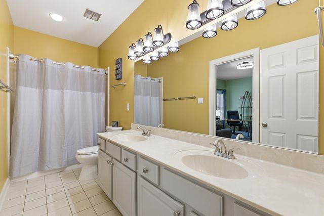 7695 CHAPEL RIDGE DR, Memphis, TN 38016