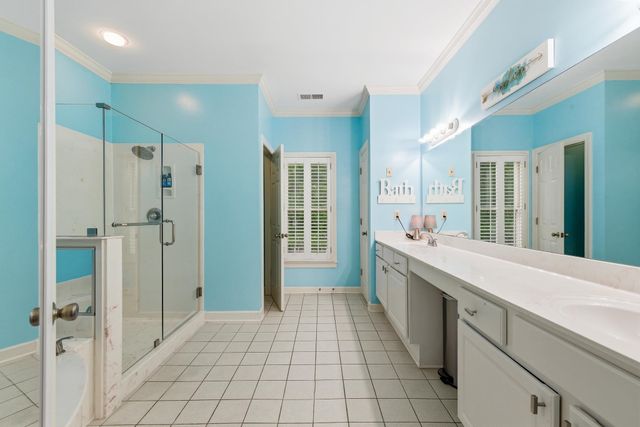 7695 CHAPEL RIDGE DR, Memphis, TN 38016