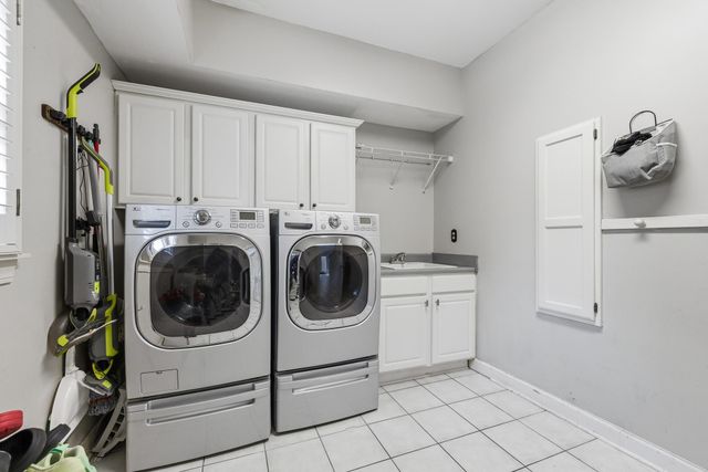 7695 CHAPEL RIDGE DR, Memphis, TN 38016