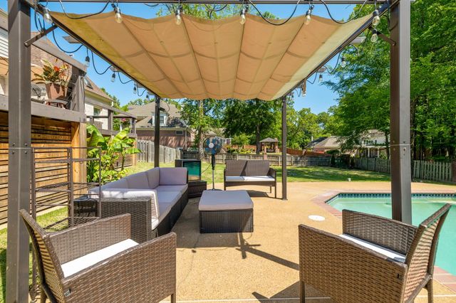 7695 CHAPEL RIDGE DR, Memphis, TN 38016