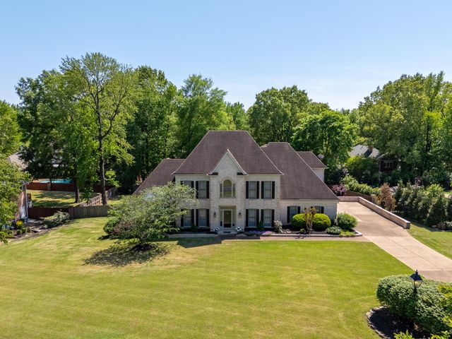 7695 CHAPEL RIDGE DR, Memphis, TN 38016