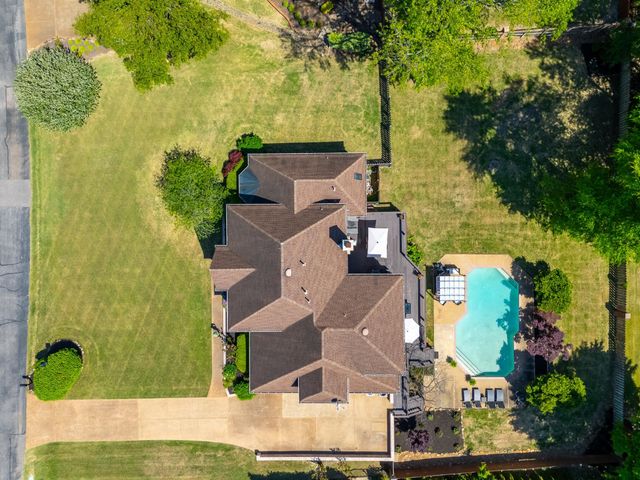 7695 CHAPEL RIDGE DR, Memphis, TN 38016