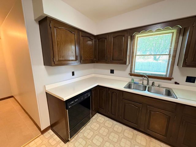 1619 W 95th Avenue, Crown Point, IN 46307