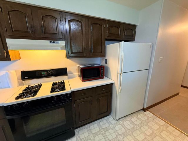 1619 W 95th Avenue, Crown Point, IN 46307