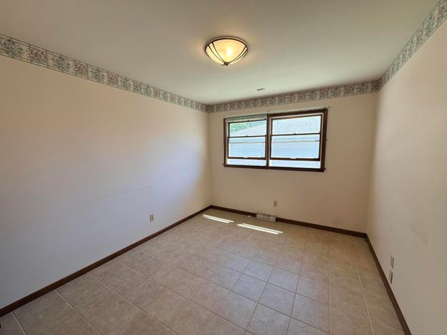 1619 W 95th Avenue, Crown Point, IN 46307