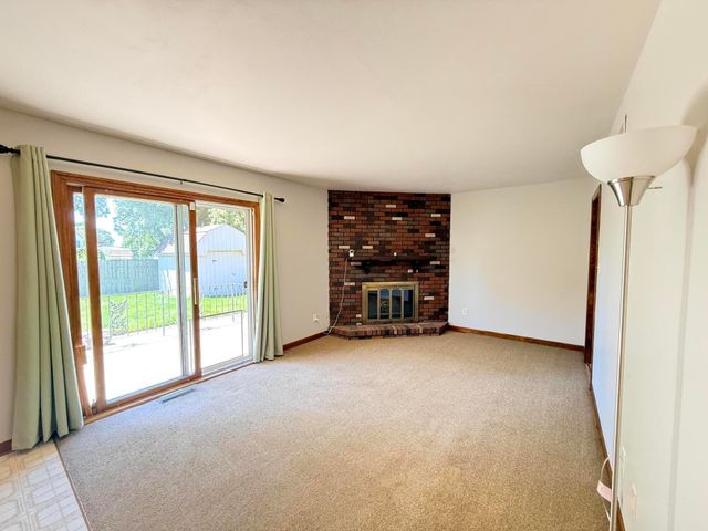 1619 W 95th Avenue, Crown Point, IN 46307