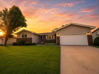1619 W 95th Avenue, Crown Point, IN 46307