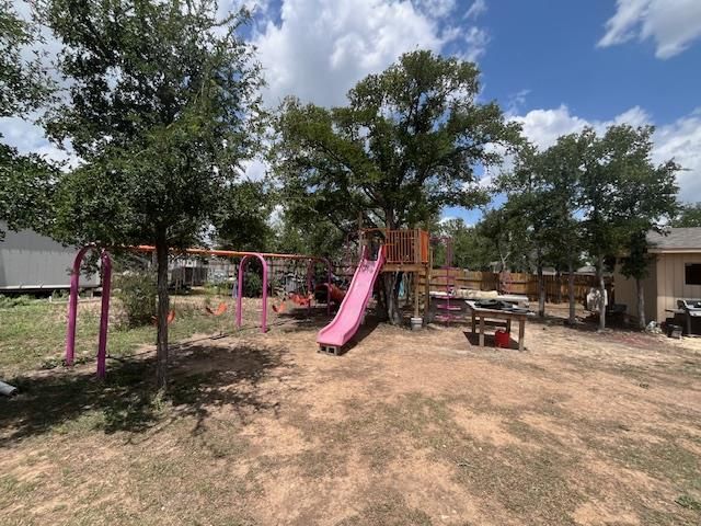 104 Agave Azul CV, Dale, TX 78616